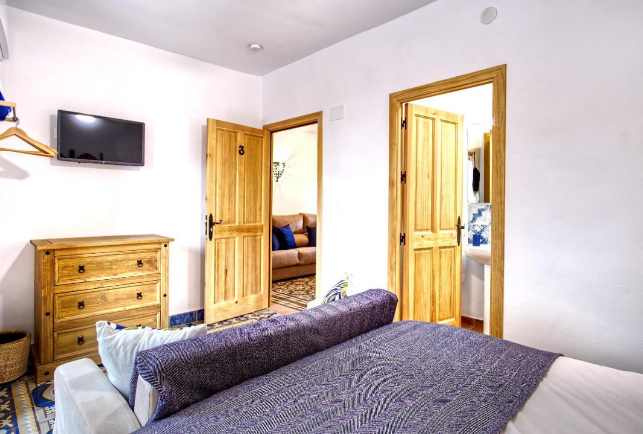 La Vieja Botica Bed & Breakfast Canillas de Aceituno ภายนอก รูปภาพ
