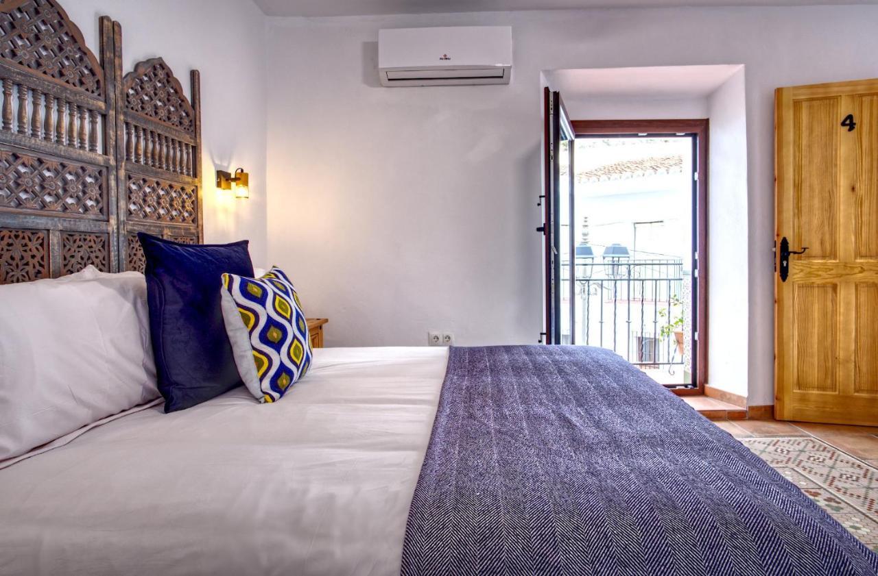 La Vieja Botica Bed & Breakfast Canillas de Aceituno ภายนอก รูปภาพ
