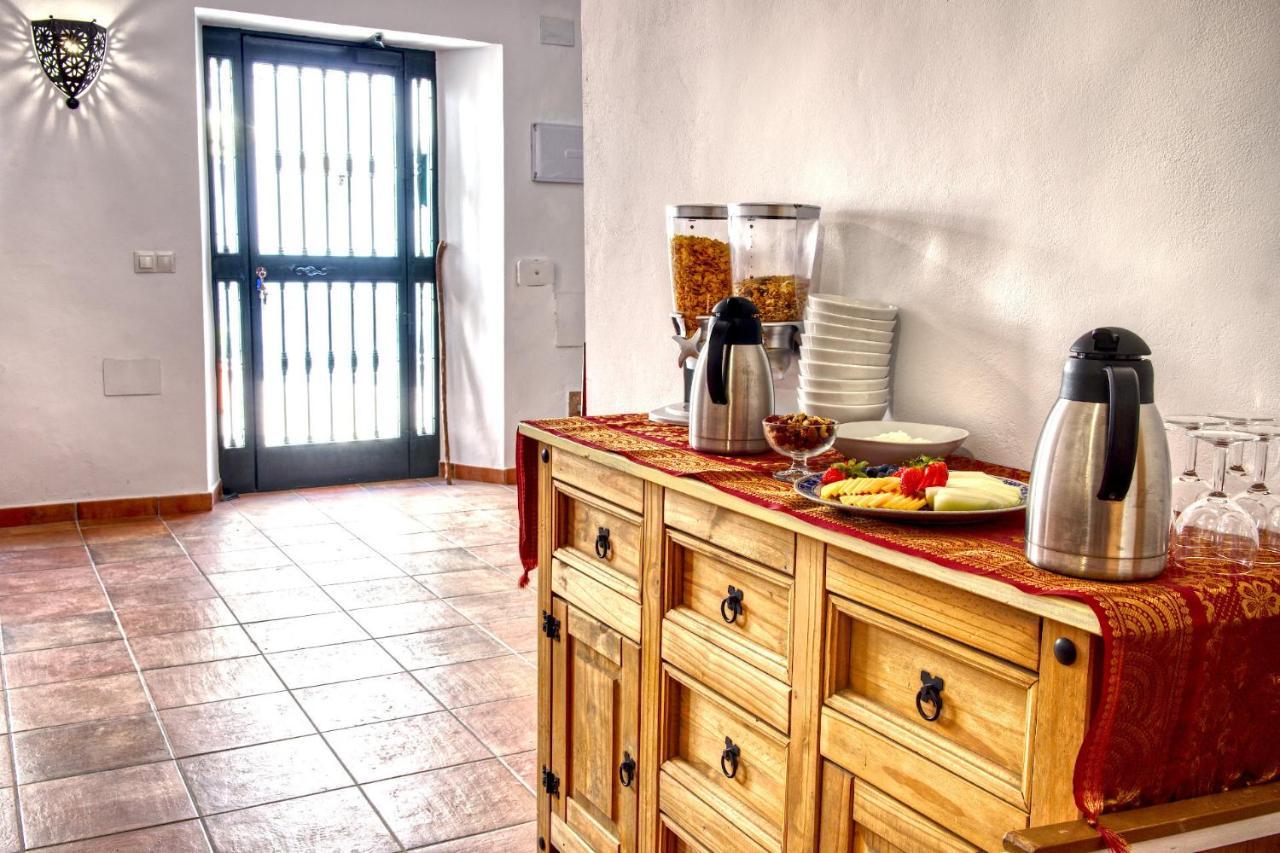 La Vieja Botica Bed & Breakfast Canillas de Aceituno ภายนอก รูปภาพ