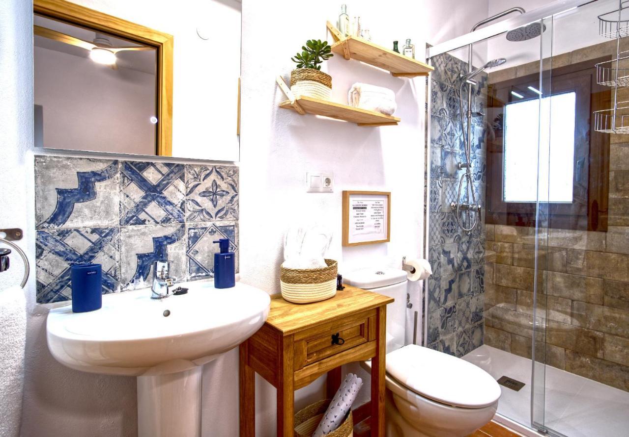La Vieja Botica Bed & Breakfast Canillas de Aceituno ภายนอก รูปภาพ